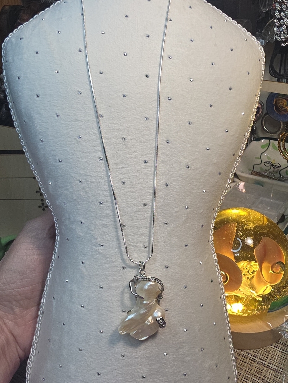 Silver-tone Mother of Pearl Pendant Necklace in White/Cream